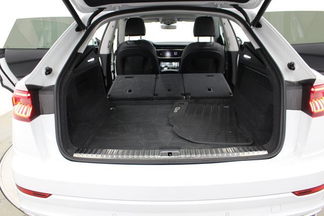 2022 Audi Q8 55 Premium - 23077138 - 44