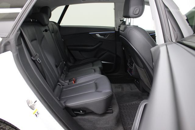 2022 Audi Q8 55 Premium - 23077138 - 52