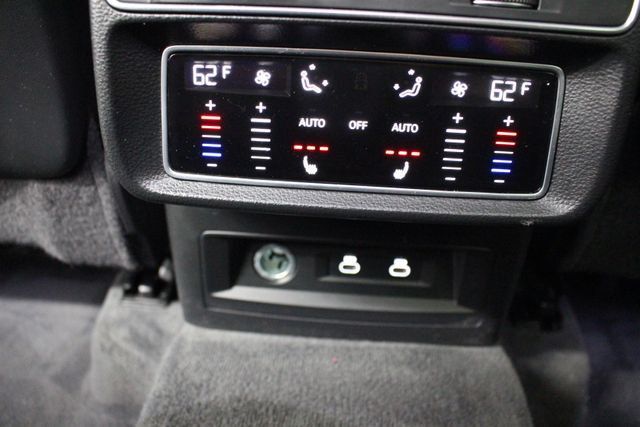 2022 Audi Q8 55 Premium Plus - 23077138 - 30