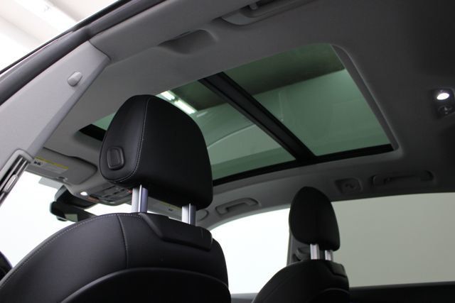2022 Audi Q8 55 Premium Plus - 23077138 - 31