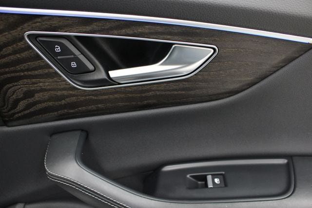 2022 Audi Q8 55 Premium Plus - 23077138 - 60