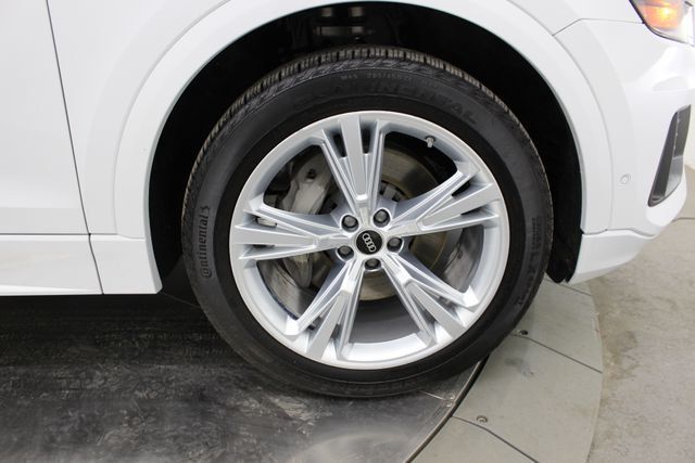 2022 Audi Q8 55 Premium Plus - 23077138 - 62