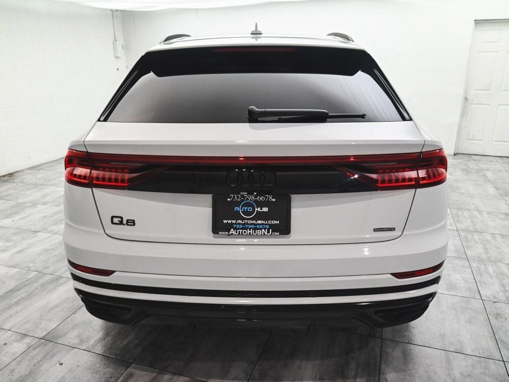 2022 Audi Q8 55 Prestige photo 4