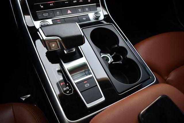 2022 Audi Q8 Premium 55 TFSI quattro - 23044398 - 28
