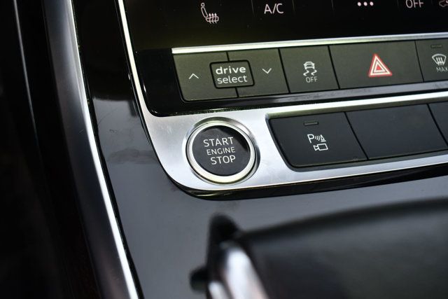 2022 Audi Q8 Premium 55 TFSI quattro - 23044398 - 37
