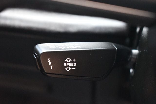2022 Audi Q8 Premium 55 TFSI quattro - 23044398 - 38
