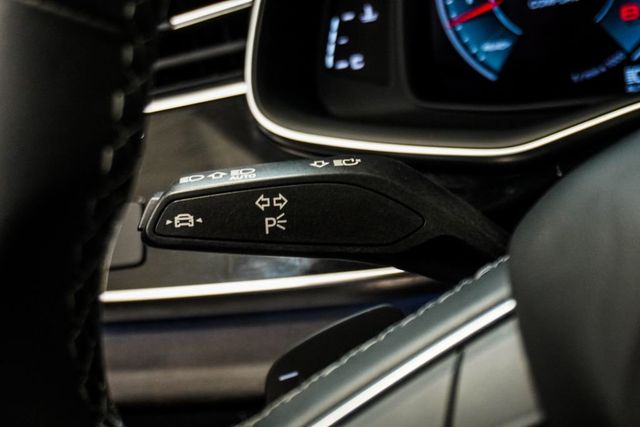 2022 Audi Q8 Premium 55 TFSI quattro - 23057378 - 19