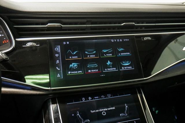 2022 Audi Q8 Premium 55 TFSI quattro - 23057378 - 25