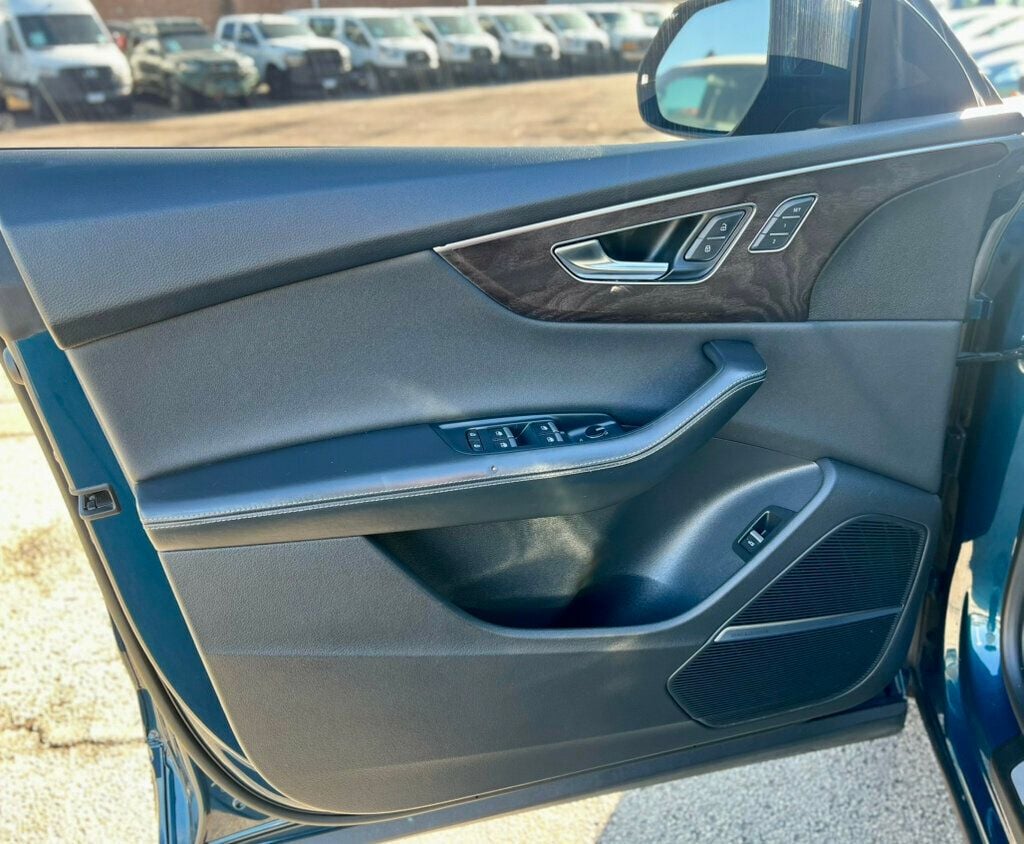 2022 Audi Q8 Premium Plus 55 TFSI quattro - 22996642 - 12