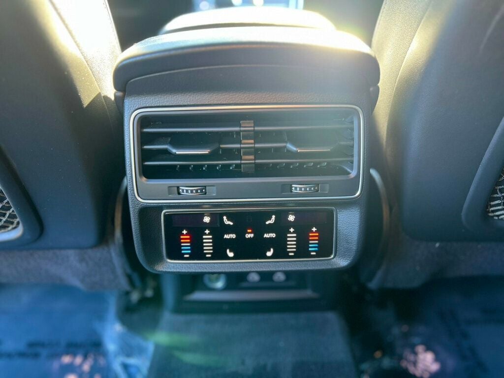 2022 Audi Q8 Premium Plus 55 TFSI quattro - 22996642 - 18