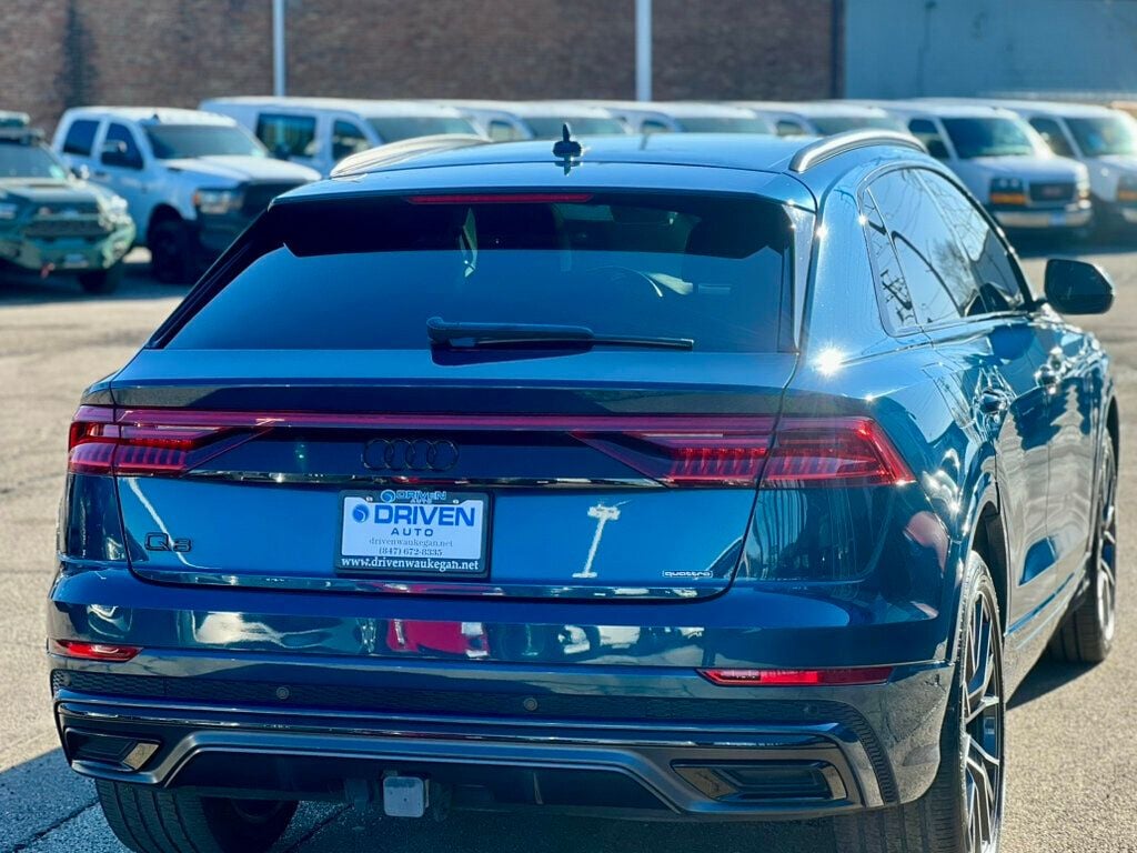 2022 Audi Q8 Premium Plus 55 TFSI quattro - 22996642 - 4