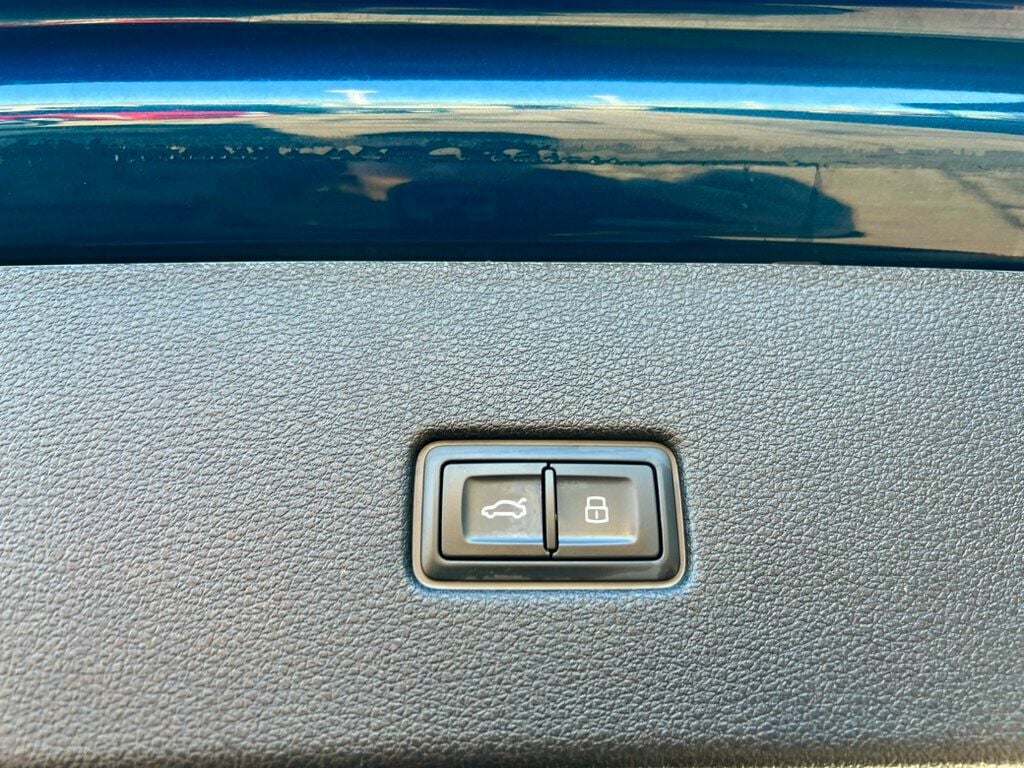 2022 Audi Q8 Premium Plus 55 TFSI quattro - 22996642 - 8