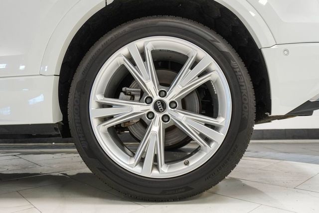 2022 Audi Q8 Premium Plus 55 TFSI quattro - 23014911 - 37
