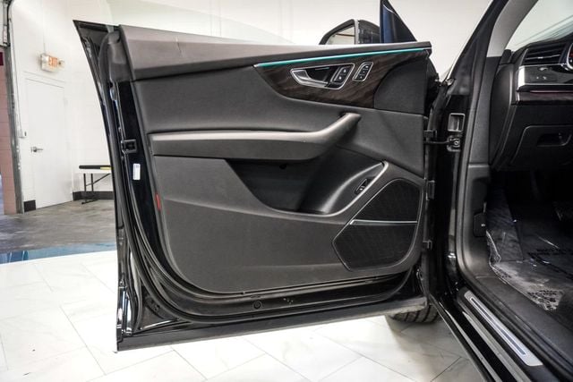 2022 Audi Q8 Premium Plus 55 TFSI quattro - 23039196 - 17