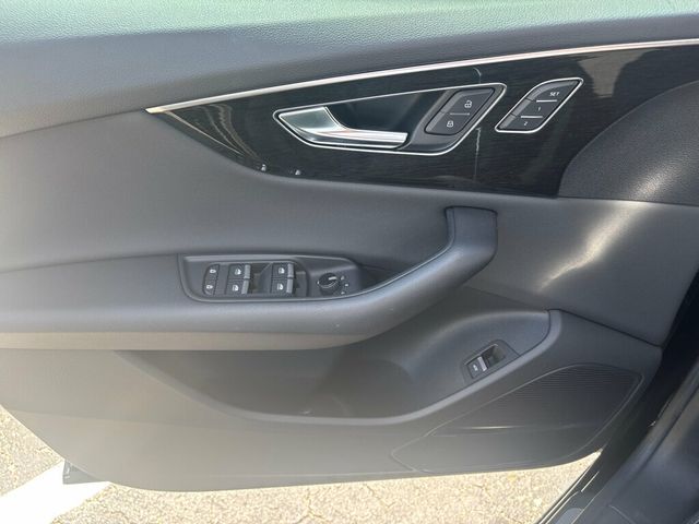 2022 Audi Q8 Premium Plus 55 TFSI quattro - 22903369 - 12