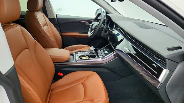 2022 Audi Q8 Premium Plus 55 TFSI quattro - 22983256 - 24