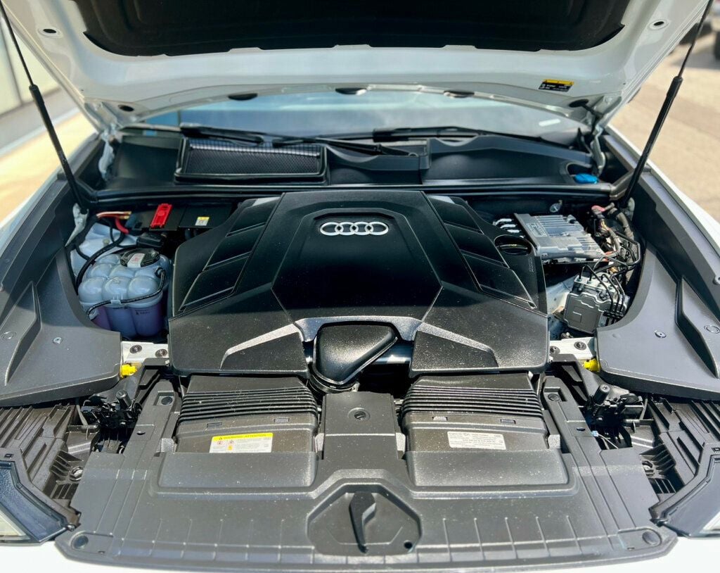 2022 Audi Q8 Prestige 55 TFSI quattro - 23031994 - 11