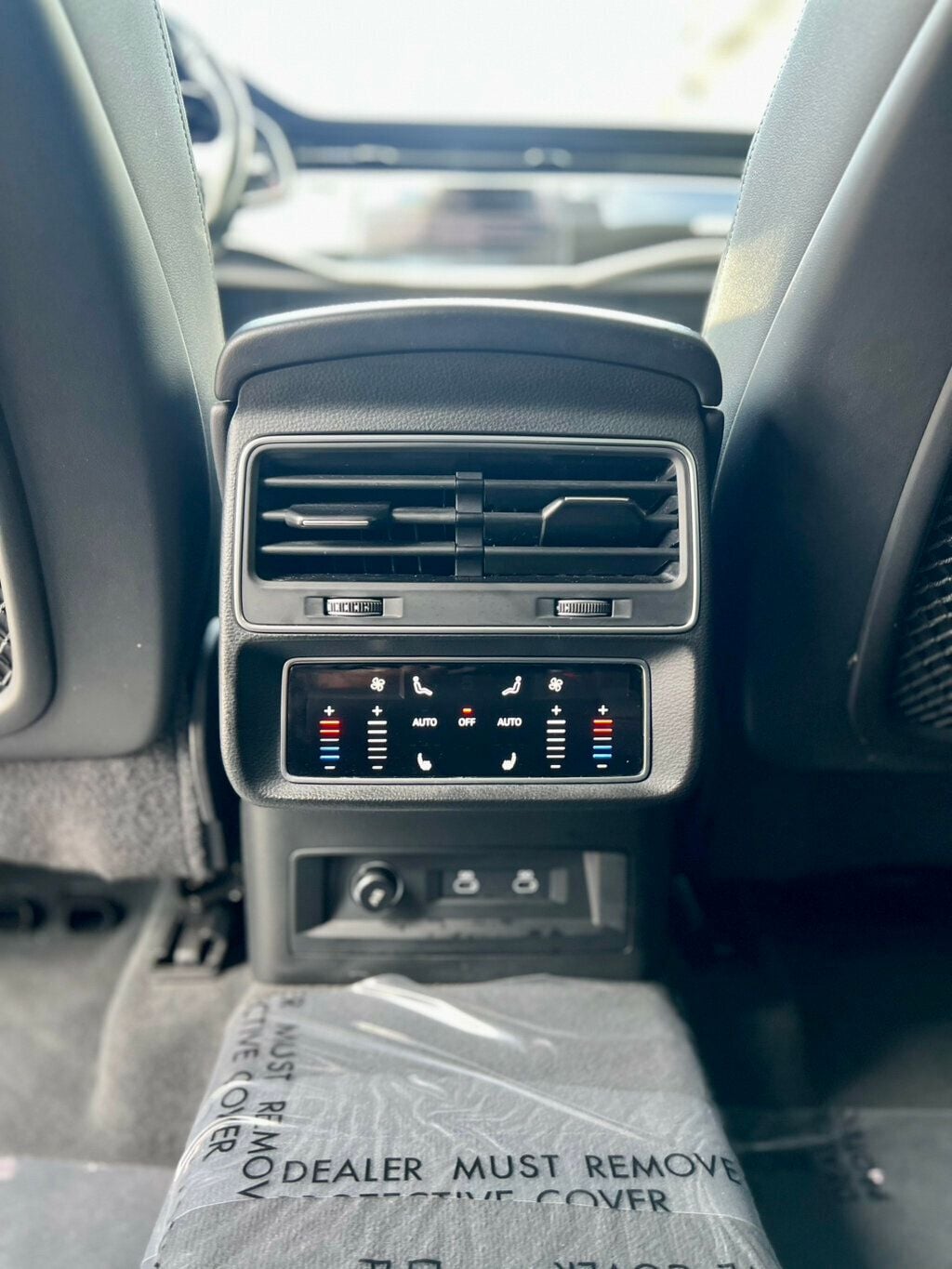 2022 Audi Q8 Prestige 55 TFSI quattro - 23031994 - 17