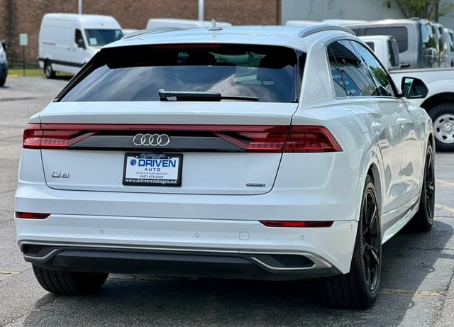 2022 Audi Q8 Prestige 55 TFSI quattro - 23031994 - 4