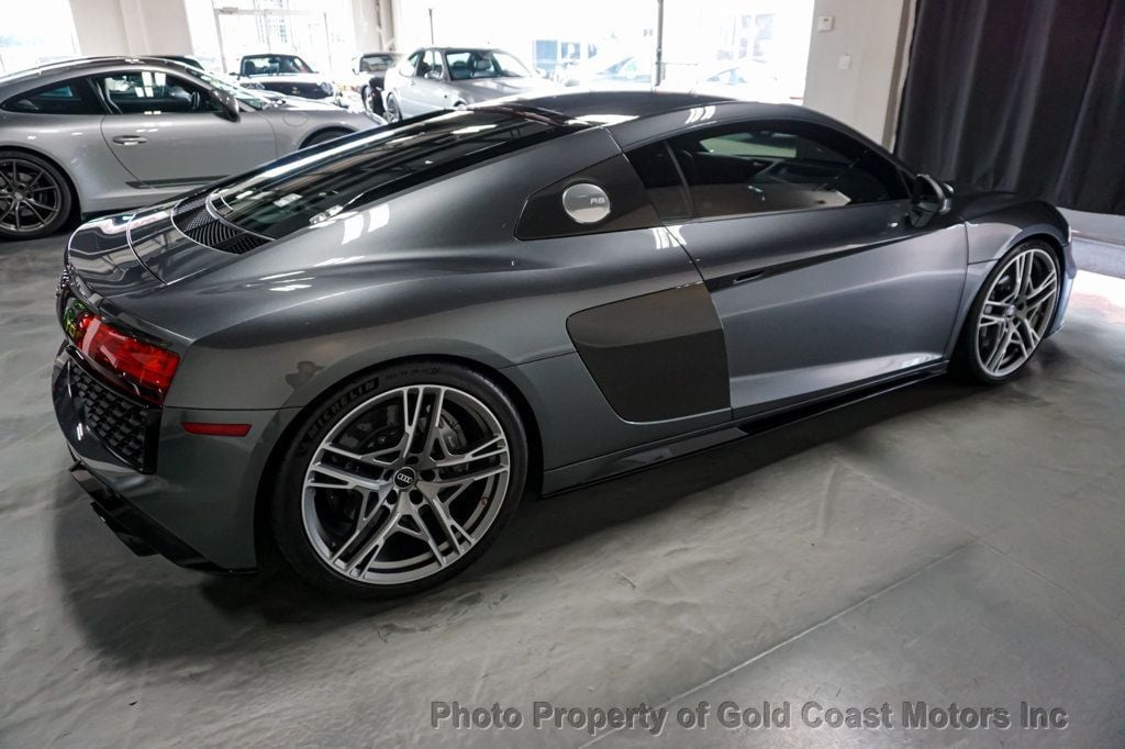 2022 Audi R8 Coupe *Dynamic Package* *Racing Shell Seats* *Carbon Fiber* *LOADED* - 22565595 - 40