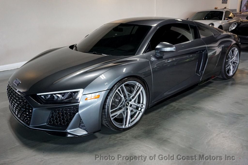 2022 Audi R8 Coupe *Dynamic Package* *Racing Shell Seats* *Carbon Fiber* *LOADED* - 22565595 - 4