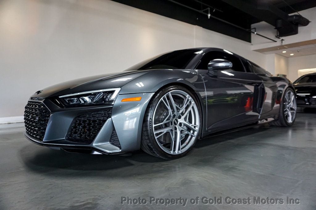 2022 Audi R8 Coupe *Dynamic Package* *Racing Shell Seats* *Carbon Fiber* *LOADED* - 22565595 - 95