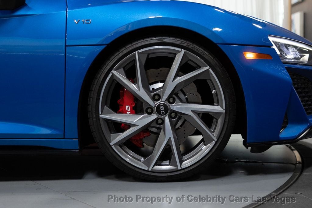 2022 Audi R8 Coupe V10 Performance RWD photo 32