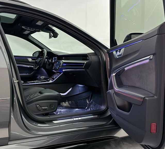 2022 Audi RS6 Avant quattro - 23014654 - 28