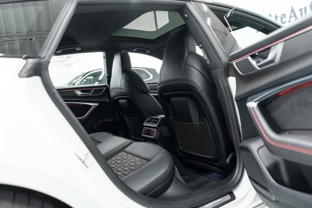 Audi RS 7 photo 16