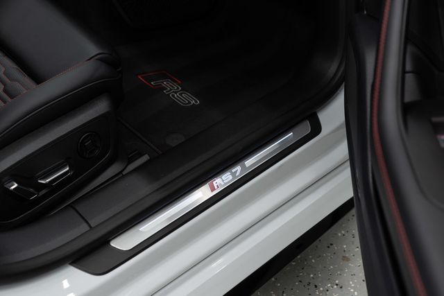 2022 Audi RS 7 4.0 TFSI quattro - 23083311 - 16