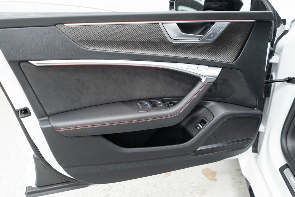 Audi RS 7 photo 18