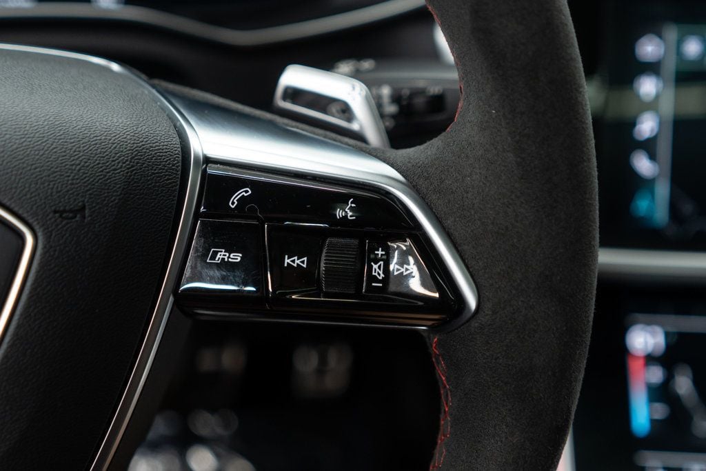 Audi RS 7 photo 25