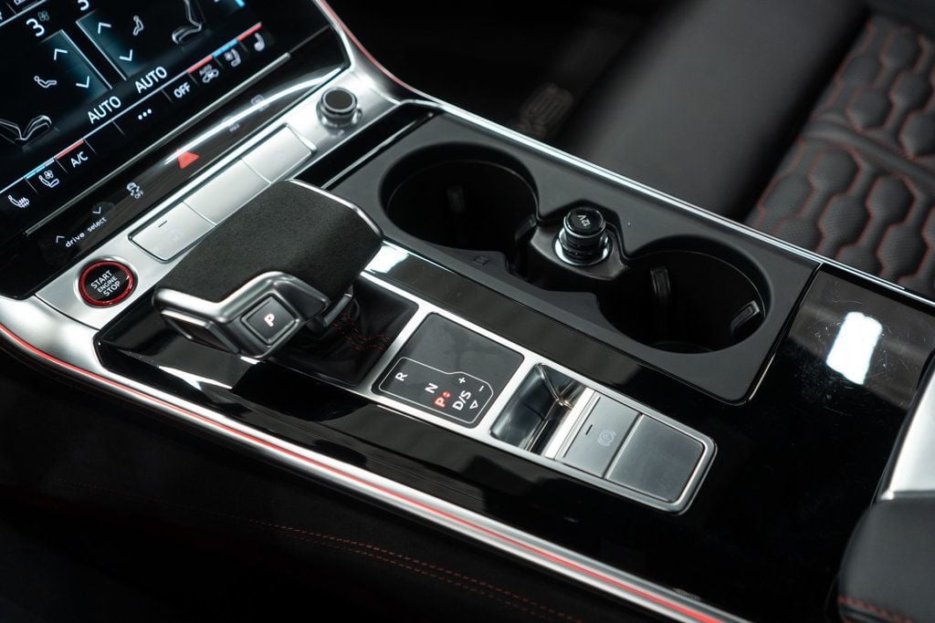 Audi RS 7 photo 26