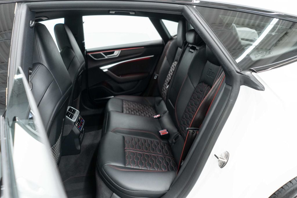 Audi RS 7 photo 39