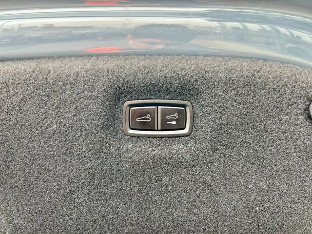 2022 Audi RS e-tron GT quattro - 22948405 - 9