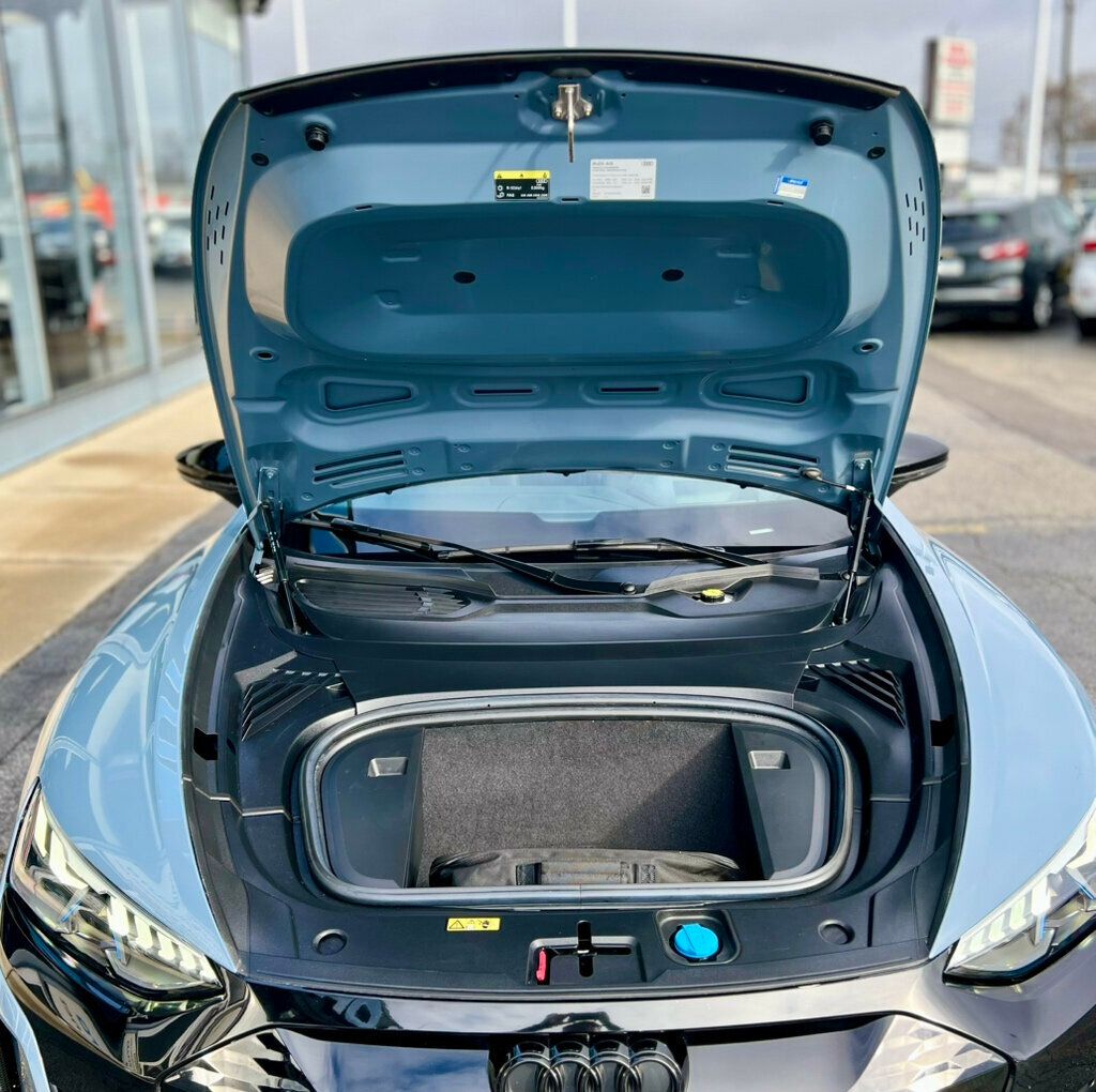 2022 Audi RS e-tron GT quattro - 22948405 - 11