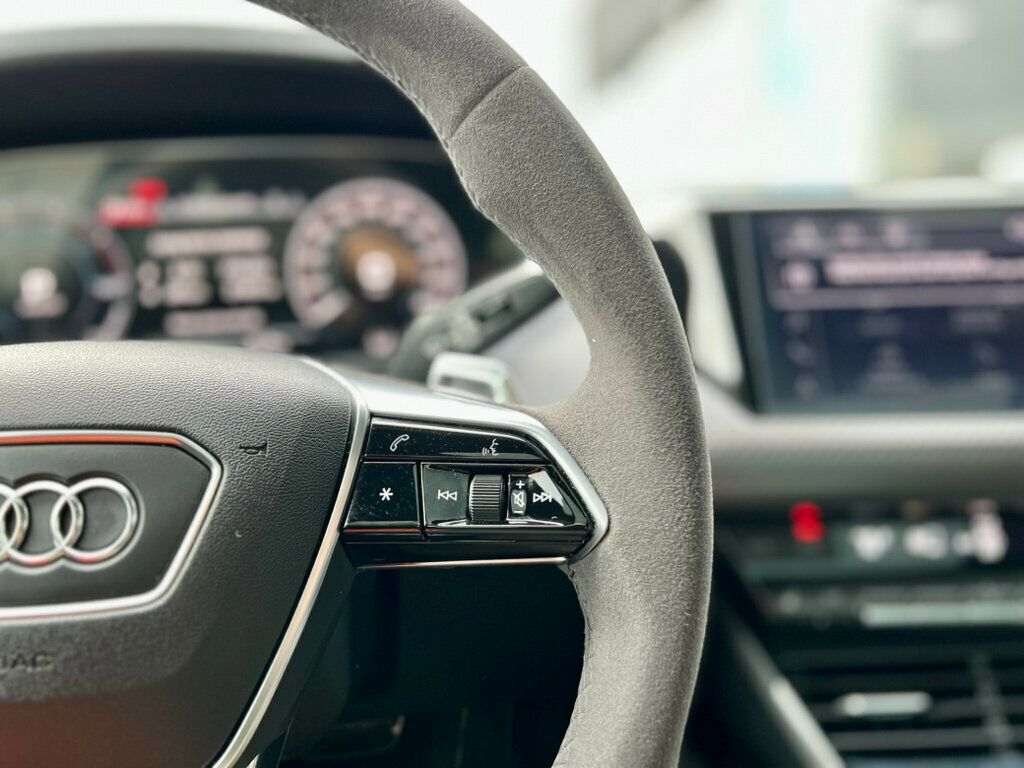 2022 Audi RS e-tron GT quattro - 22948405 - 21