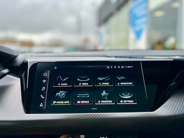 2022 Audi RS e-tron GT quattro - 22948405 - 24