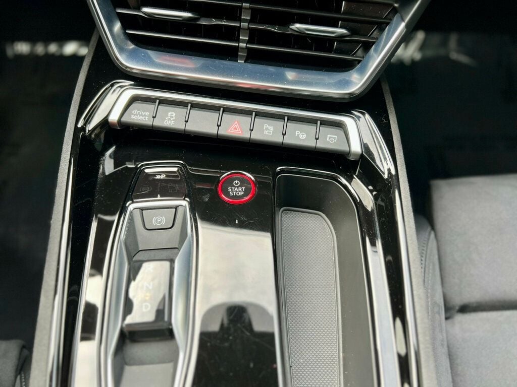 2022 Audi RS e-tron GT quattro - 22948405 - 32