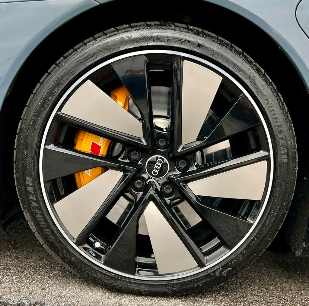 2022 Audi RS e-tron GT quattro - 22948405 - 35