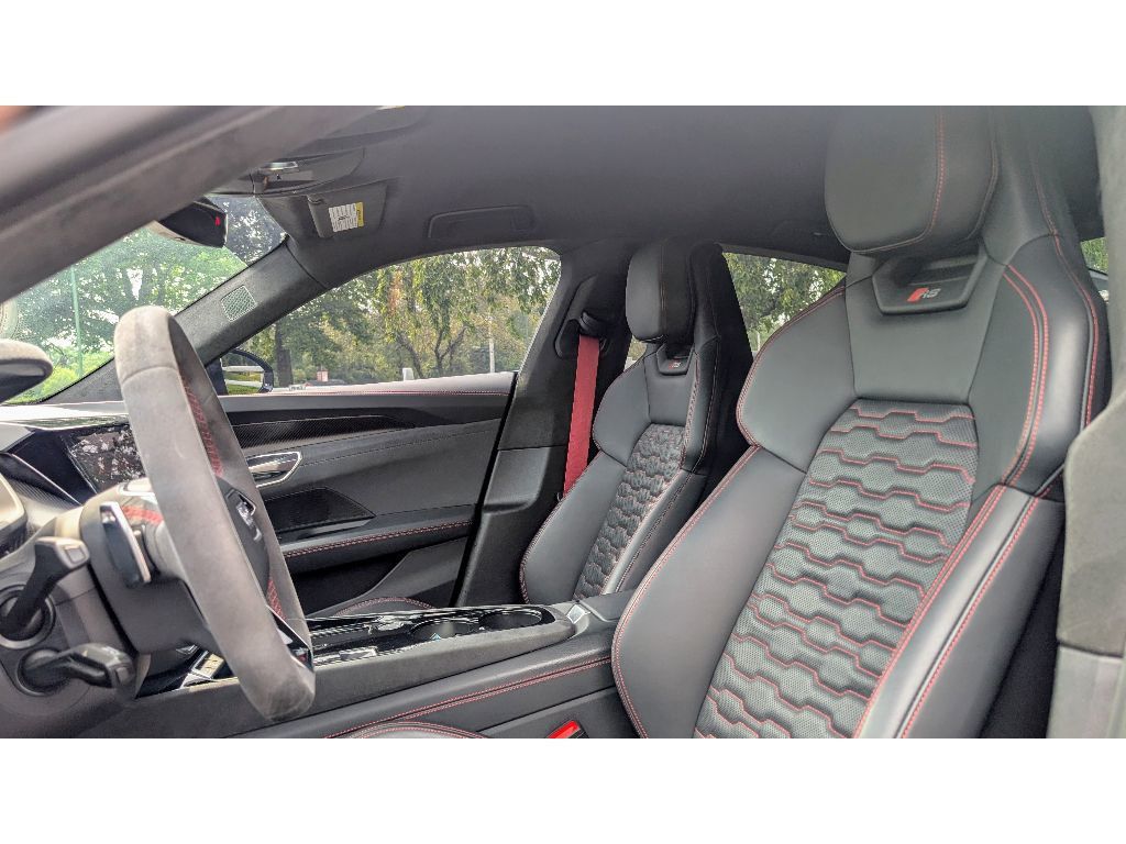 2022 Audi RS e-tron GT Base photo 15