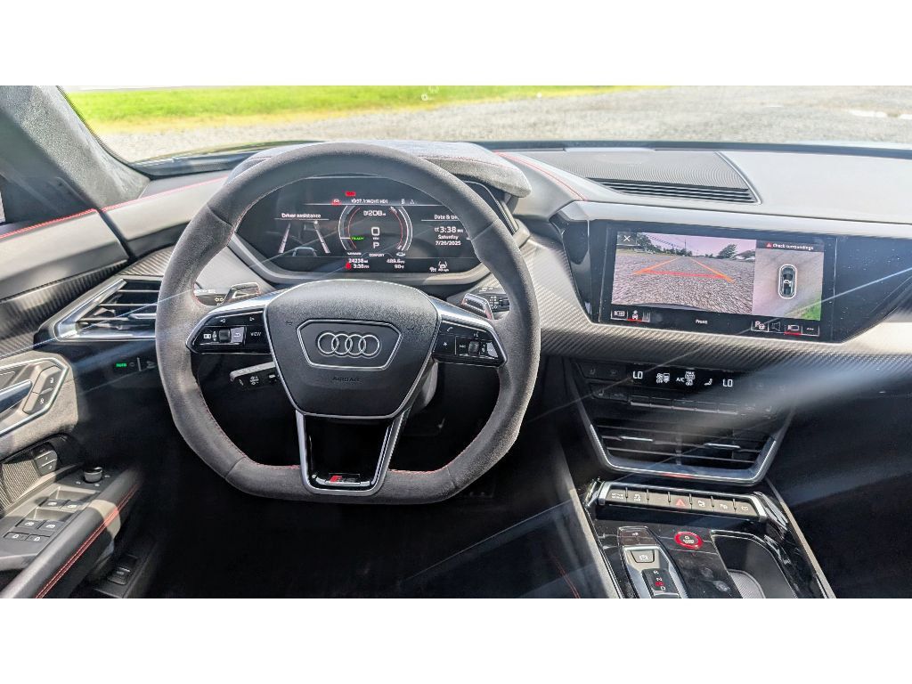 2022 Audi RS e-tron GT Base photo 26