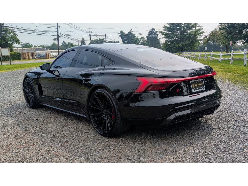 2022 Audi RS e-tron GT Base photo 5
