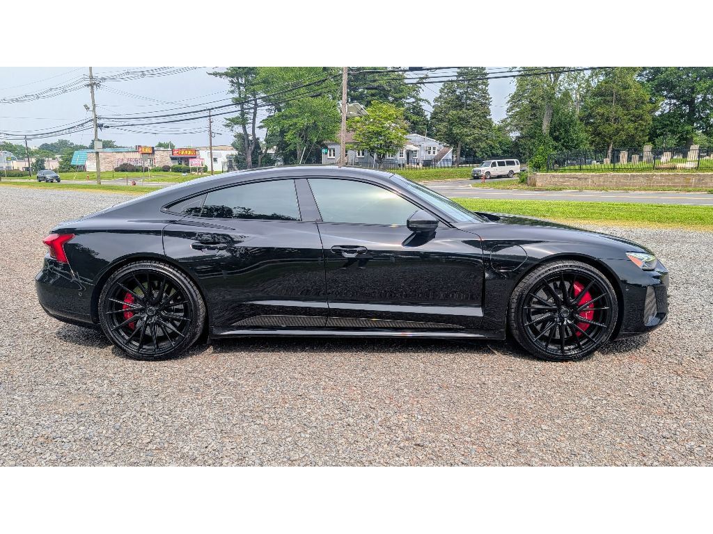 2022 Audi RS e-tron GT Base photo 8