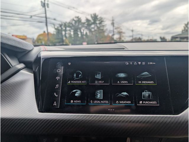 2022 Audi RS e-tron GT quattro - 22933343 - 26