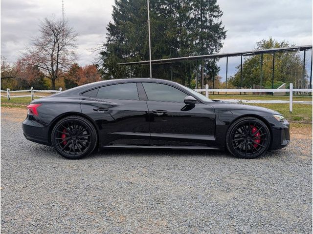 2022 Audi RS e-tron GT quattro - 22933343 - 7