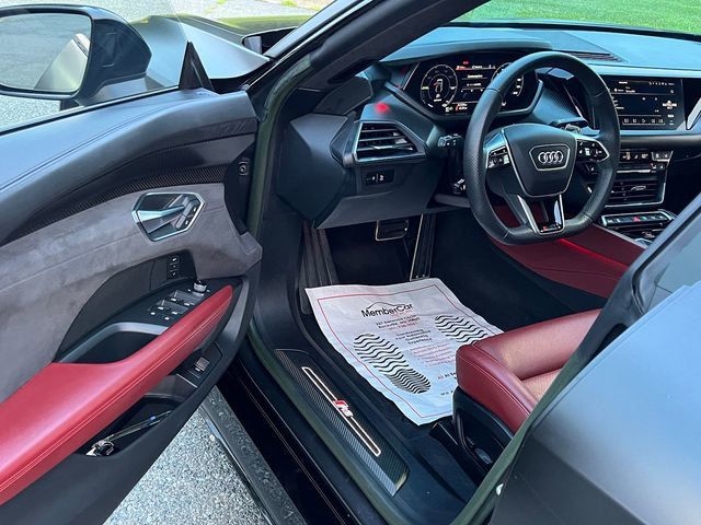 2022 Audi RS e-tron GT quattro - 23054602 - 9