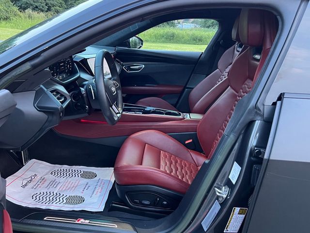2022 Audi RS e-tron GT quattro - 23054602 - 13