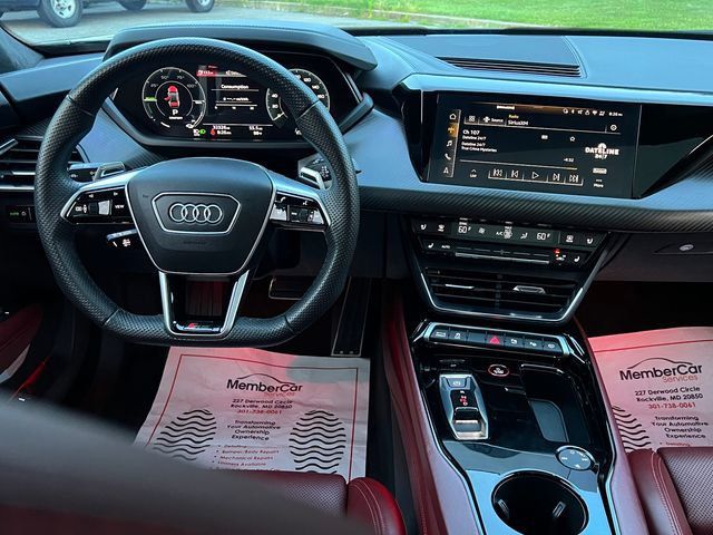 2022 Audi RS e-tron GT quattro - 23054602 - 16