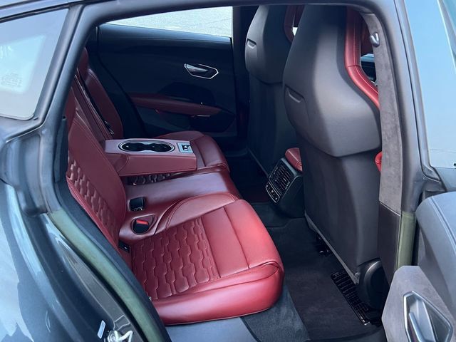 2022 Audi RS e-tron GT quattro - 23054602 - 21